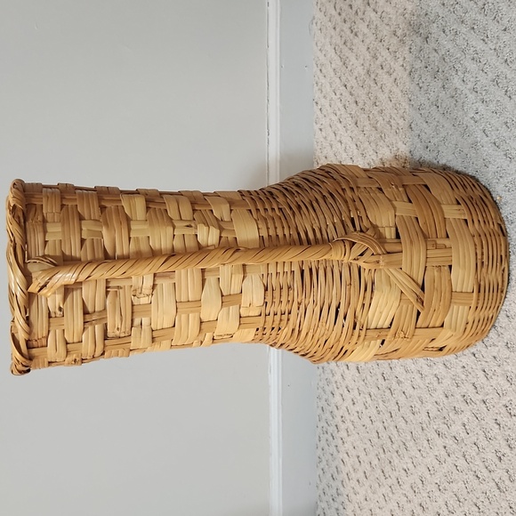 Tall Vintage Woven Wicker Basket Picher Vase With Handle - Natural Brown - Picture 4 of 11